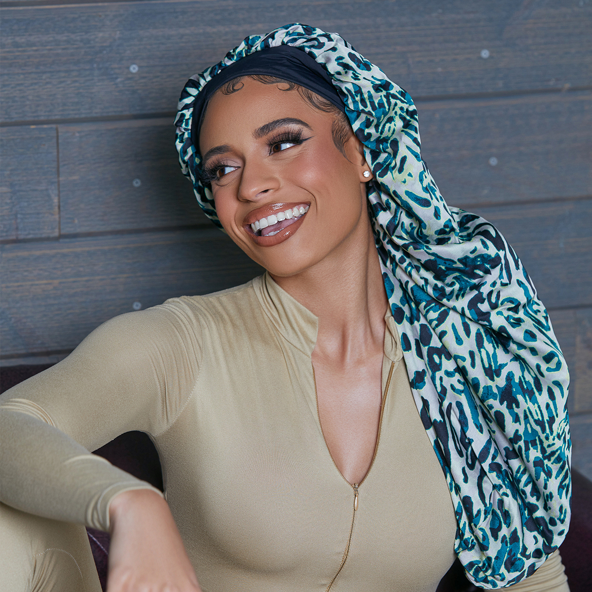 KISS Colors & Care Crepe Satin Reversible Braid Bonnet - Exotic Leopard