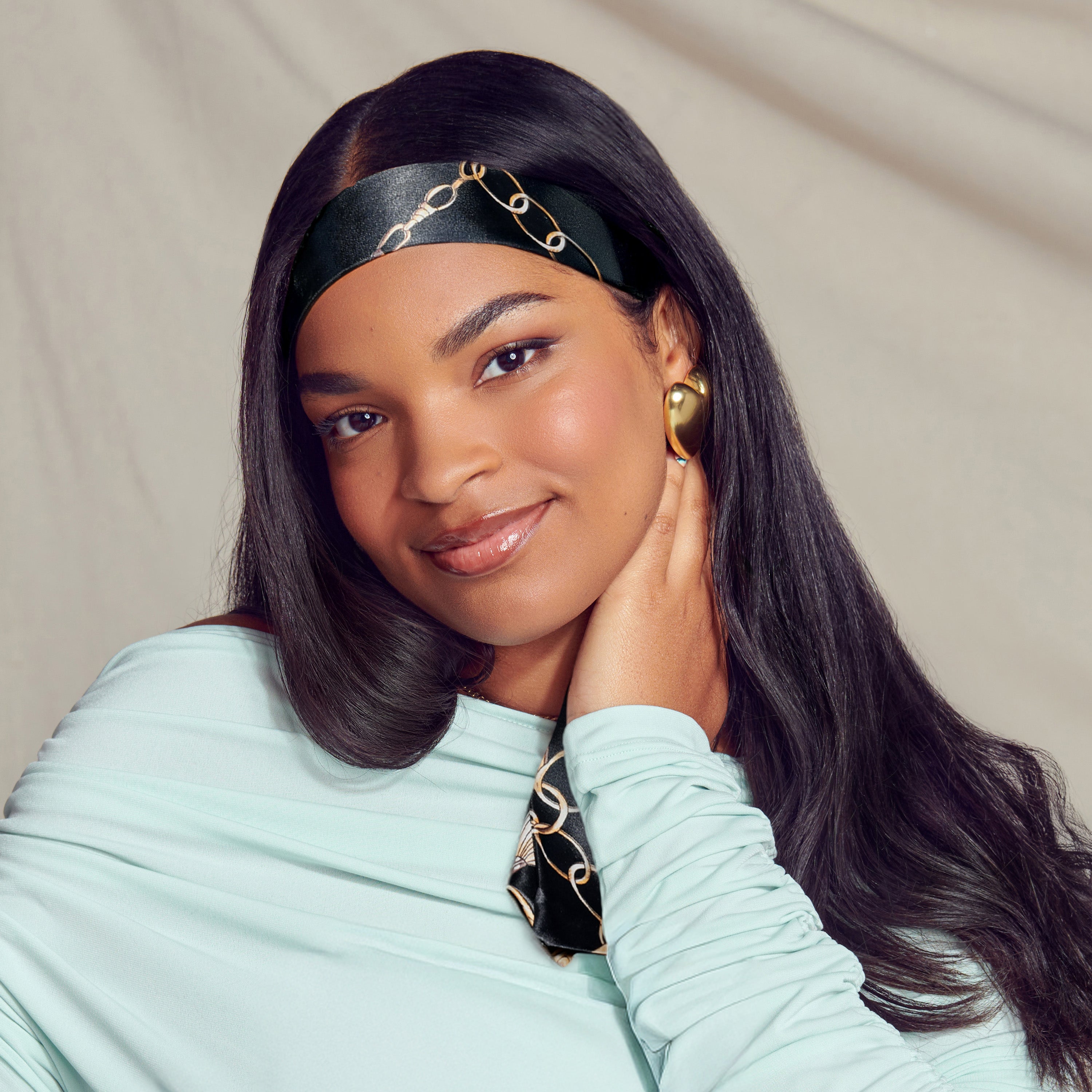 KISS Colors & Care Silky Satin Edge Scarf - Luxe