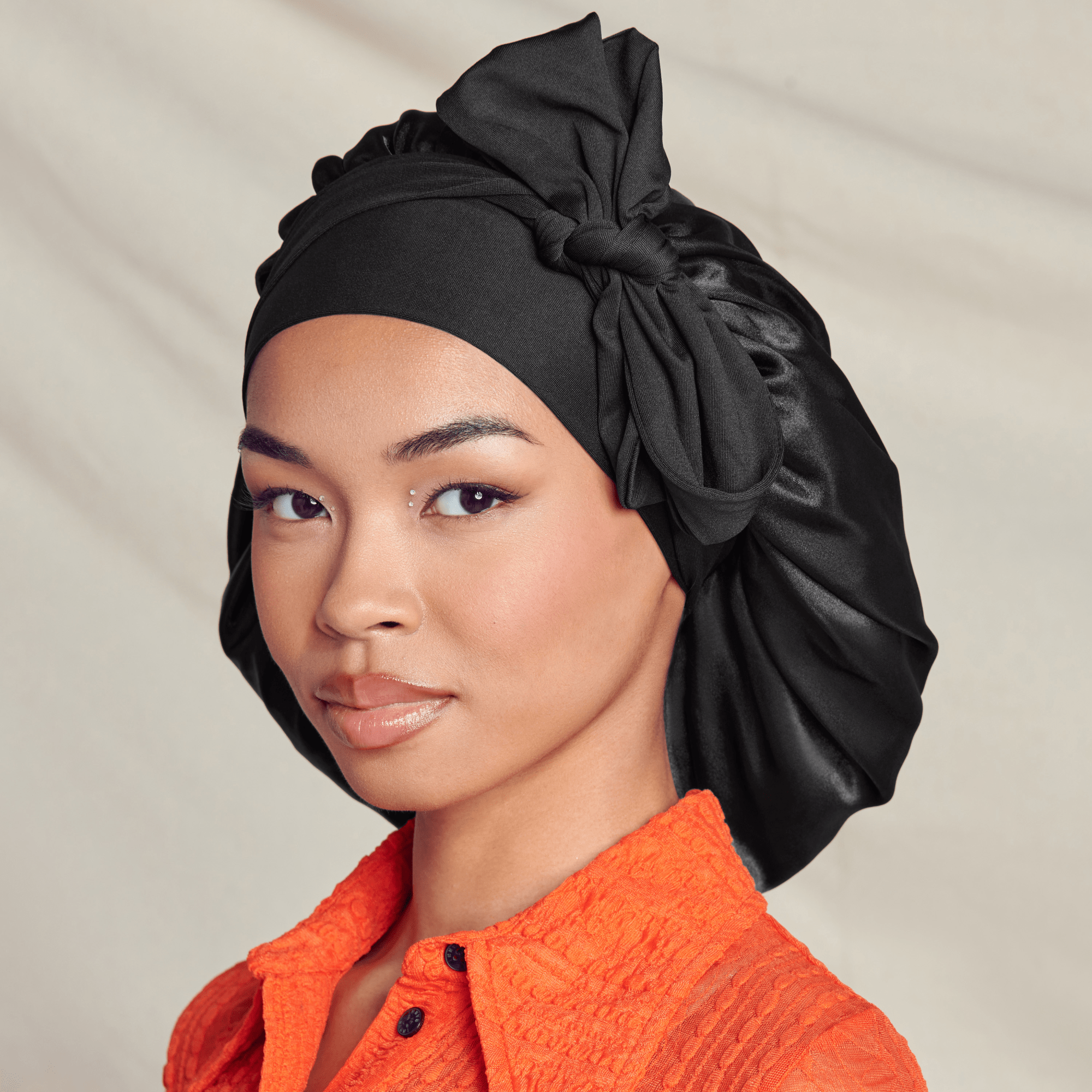 Kiss Colors &amp; Care Silky Satin Tie Band Edge Bonnet - Black