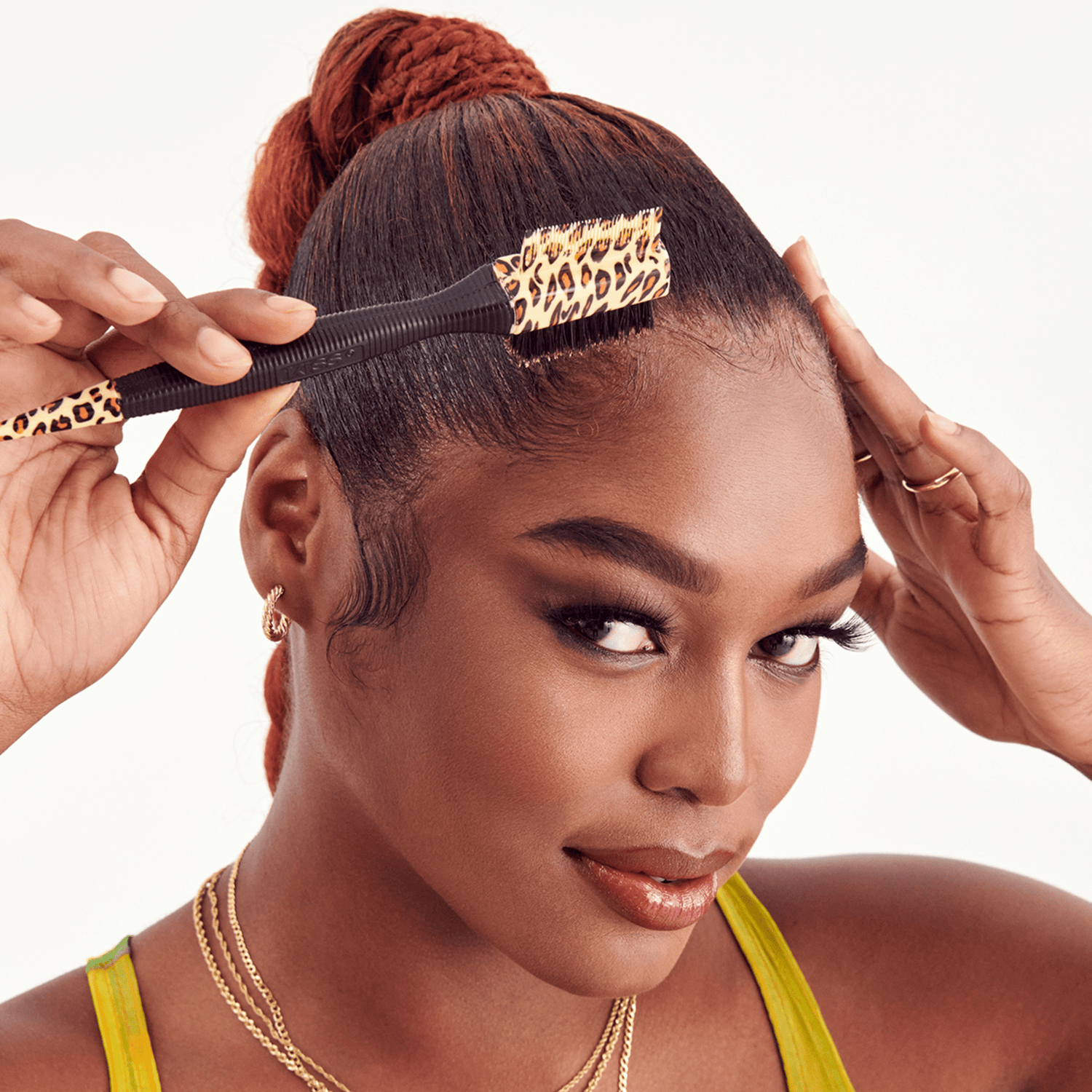 KISS Colors &amp; Care Edge Brush with Case