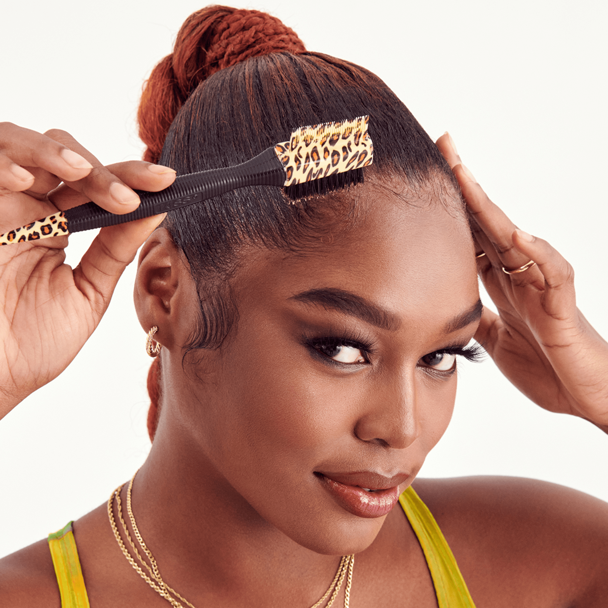 KISS Colors &amp; Care Edge Brush with Case