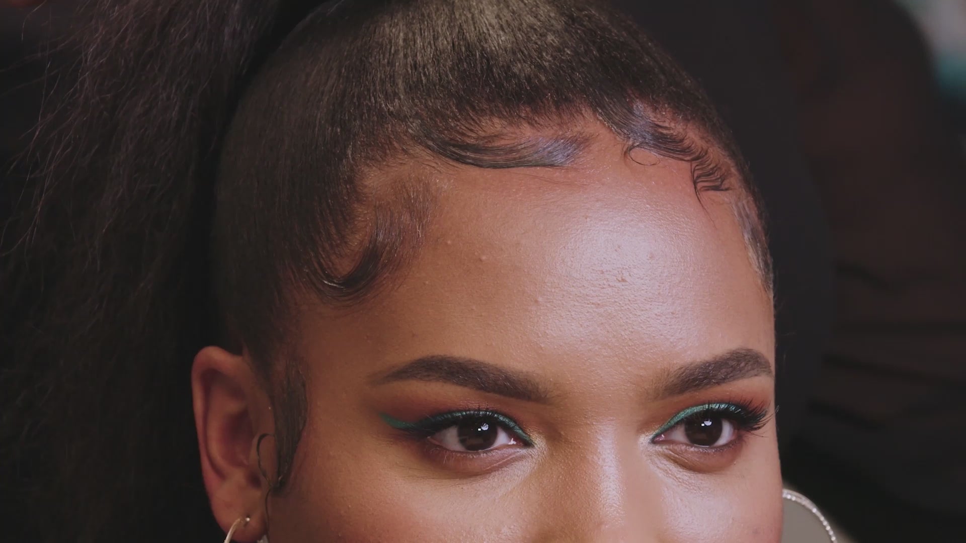 KISS Colors &amp; Care Silky Satin Edge Scarf